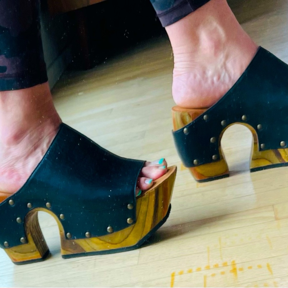 John Fluevog Half Moon Clog RARE